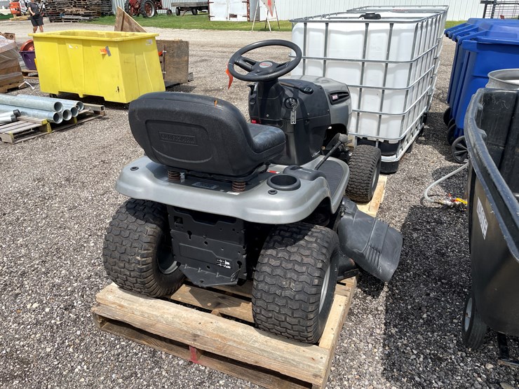#6328-•-craftsman-lts-2000-riding-lawn-mower-image-3
