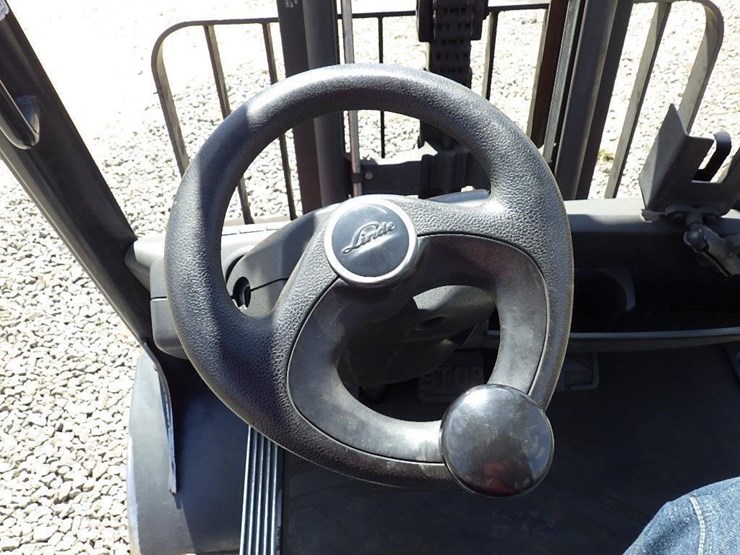 2014-linde-h25-forklift-image-14
