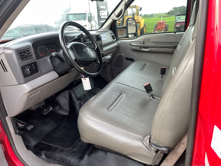 2001-ford-f550-image-36