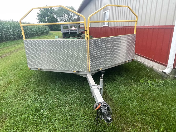 #6693-•-14'-karavan-dual-axle-snowmobile-trailer-image-10