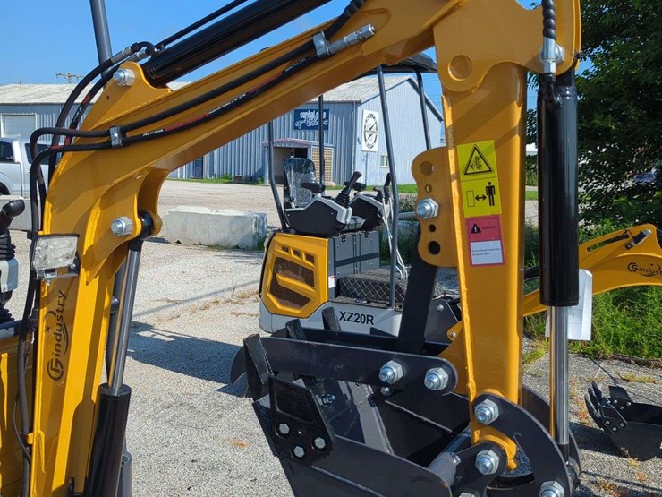 cfg-industrial-mini-excavator---mx12rx---(2025)-image-3