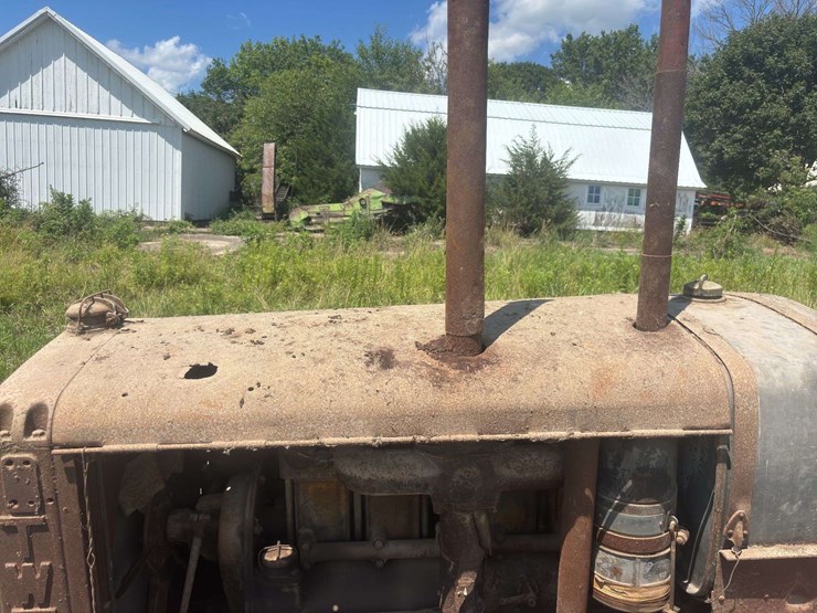 caterpillar-twenty-crawler-image-18