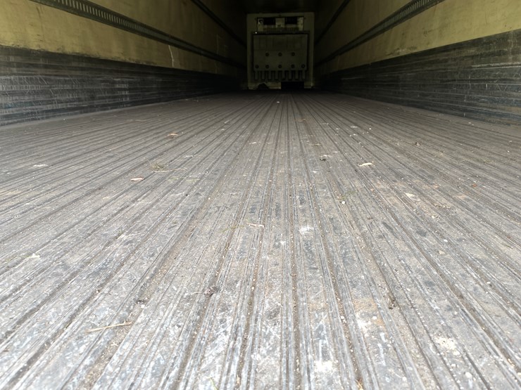 #6284-•-2005-utility-53'-reefer-semi-trailer-(has-wi-title)-image-13