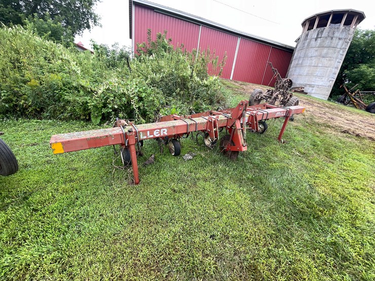 #7461-•-miller-row-crop-cultivator-image-2