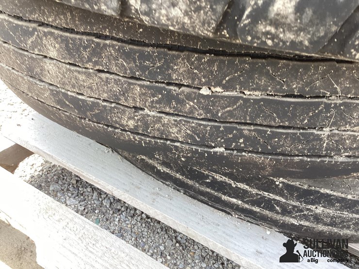 11r24.5-tires-image-14