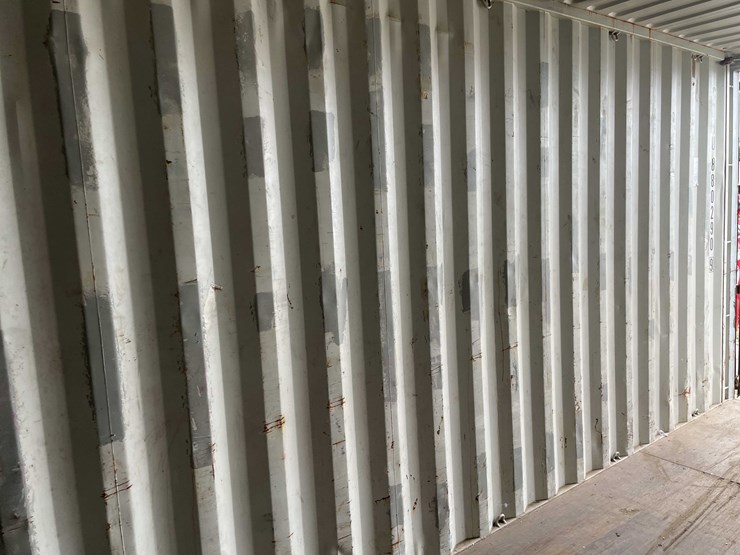 #1359-•-40'-shipping-container-(of)-image-17