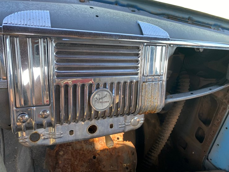 1949-plymoth-special-deluxe-4-door-suicide-door-sedan-project-car-image-13
