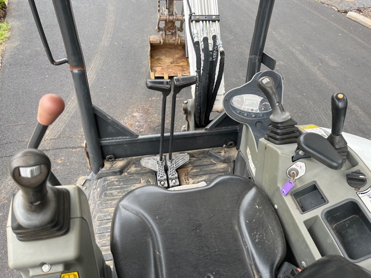 2021-bobcat-e35-image-15