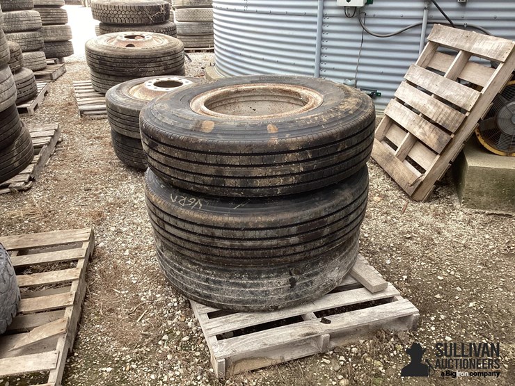 11r22.5-tires-&-rims-image-6