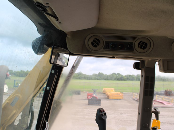 2013-john-deere-d-image-9