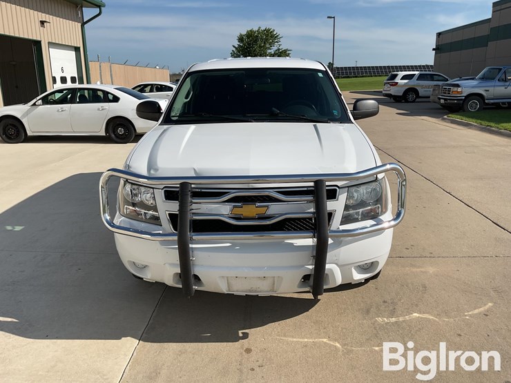 2014-chevrolet-tahoe-image-2