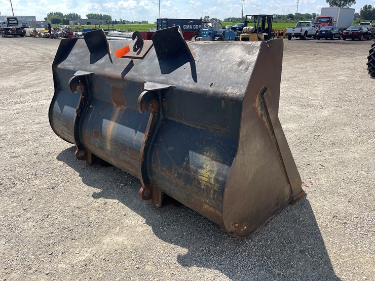 #6282-•-95"-loader-bucket-image-4