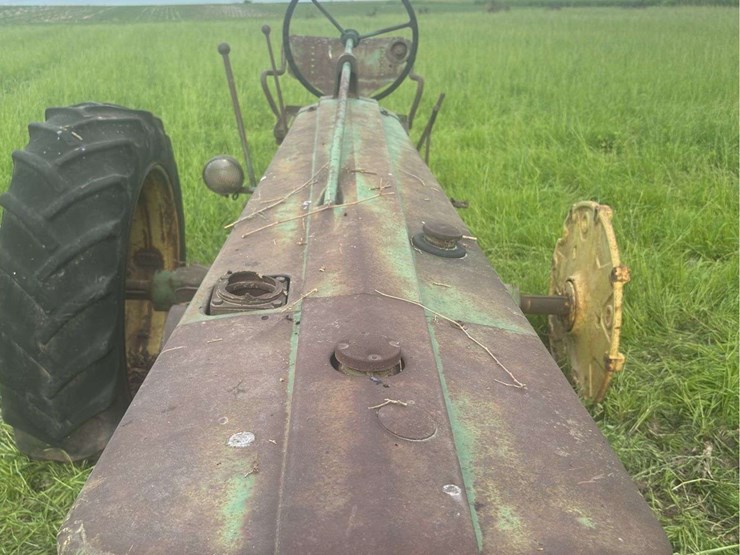 john-deere-70-image-10