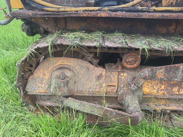 caterpillar-r5-crawler-and-blade-image-14