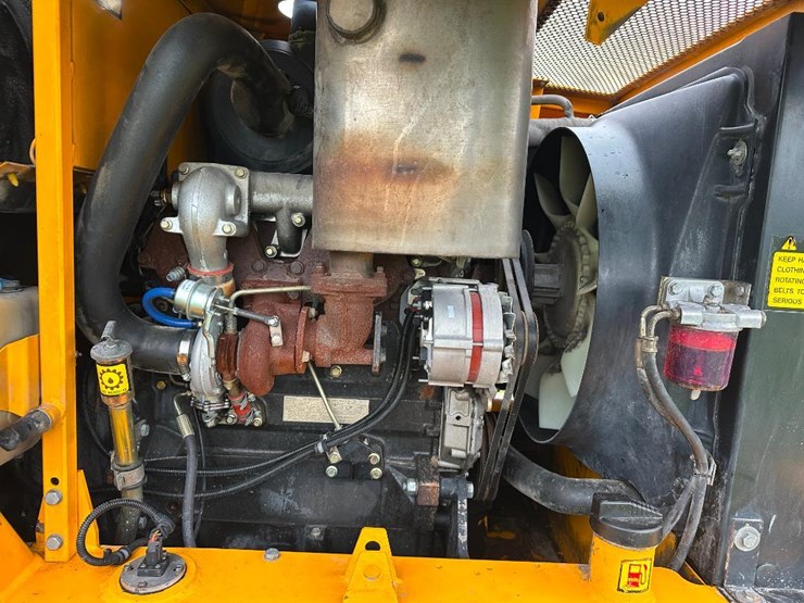 2002-jcb-411ht-image-36