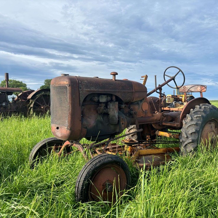 Allis Chalmers B