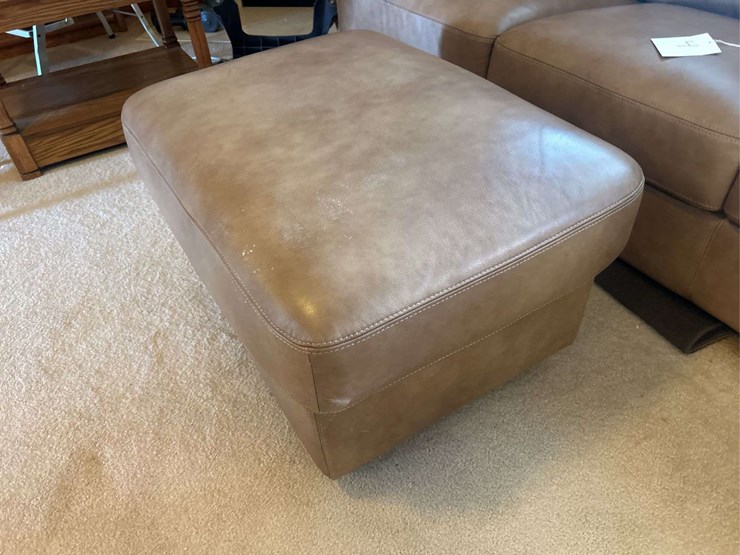 leather-couch-&-ottoman-82”-w-image-5