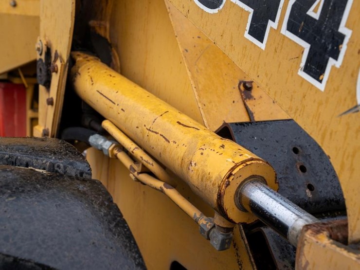 1996-deere-344g-image-34
