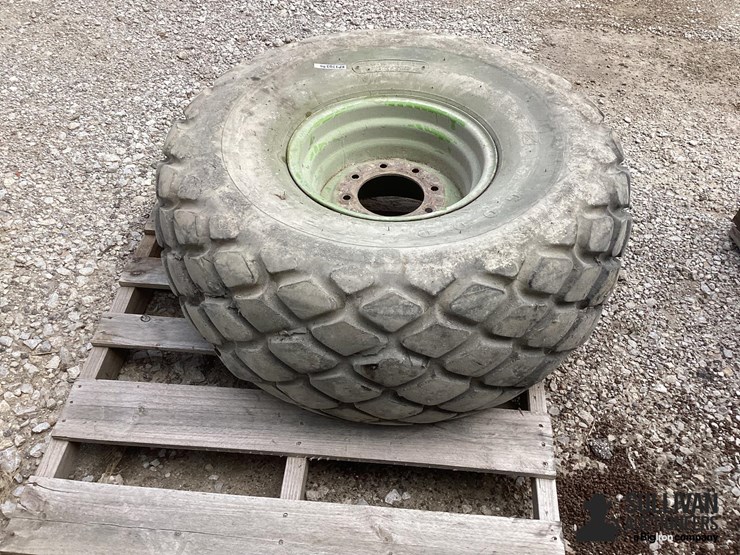 18.4-16-tire-&-rim-image-5