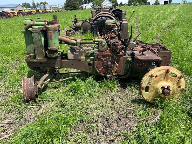 john-deere-720-standard-diesel-image-2