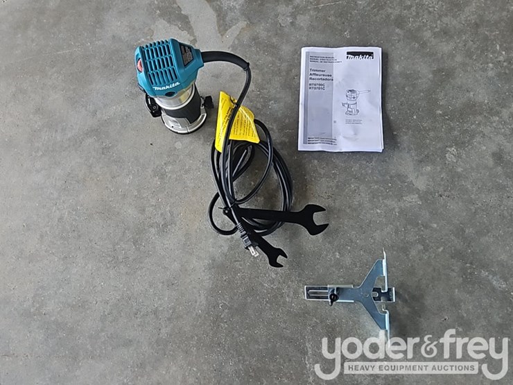 unused-makita-rt0701c-image-1