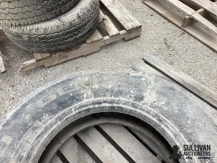 295/75r22.5-tire-image-11