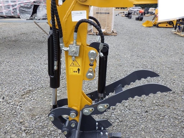 2025-sdlanch-sdle20-hydraulic-excavator-image-6