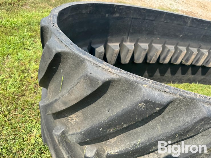 goodyear-30"-quad-track-track-image-16