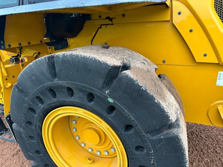 2019-caterpillar-938m-image-8