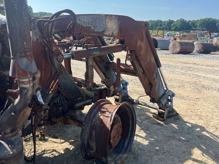 2013-new-holland-t4.95-image-22