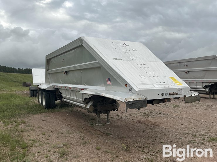 2003-travis-35-ft-image-1