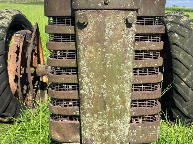 john-deere-model-b-image-9