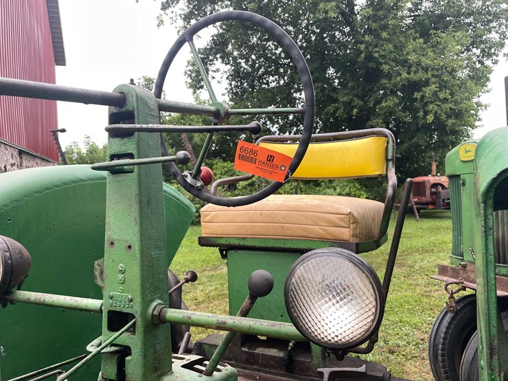 #6686-•-1950---1952-john-deere-tractor-image-12