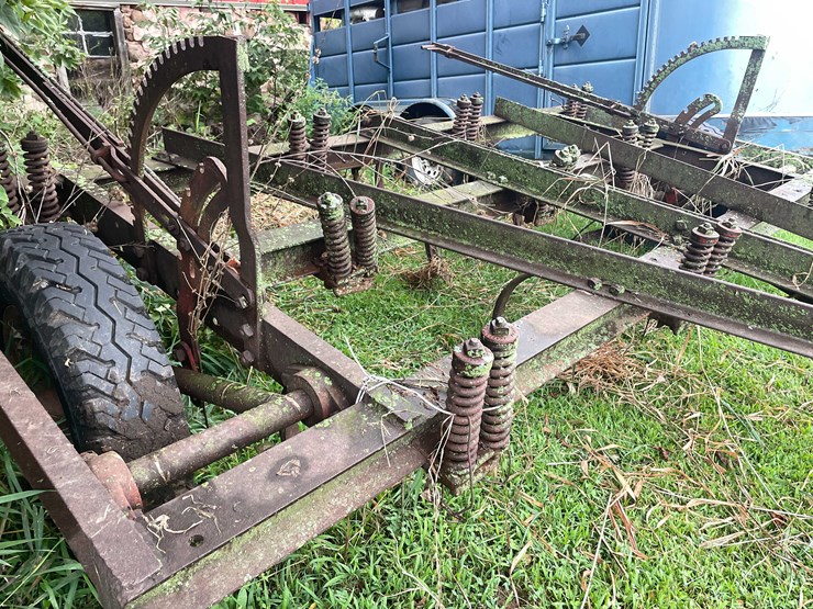 #7451-•-pull-behind-field-cultivator-image-13