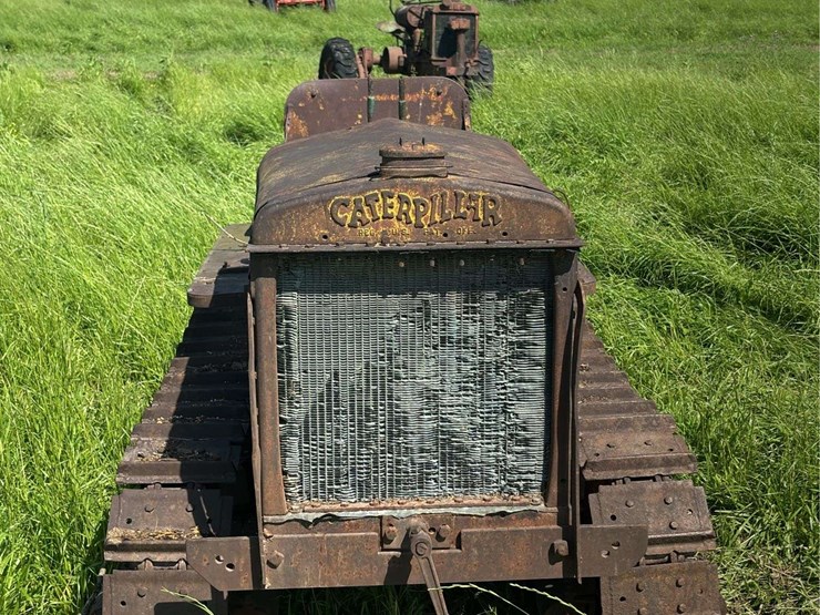 caterpillar-ten-crawler-image-8
