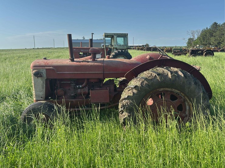 mccormick-deering-w-9-gas-image-2