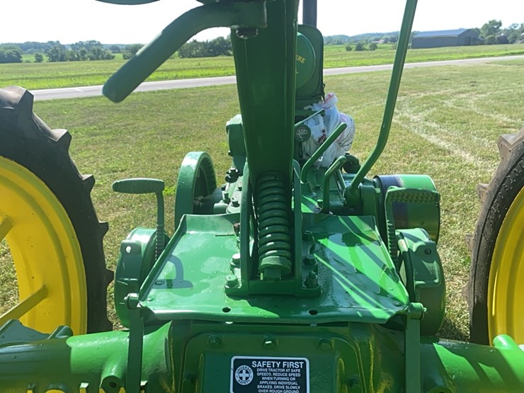 john-deere-b-image-20