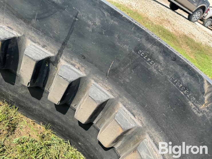 goodyear-30"-quad-track-track-image-11