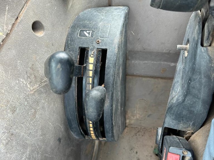 2006-case-ih-mxu115-image-47