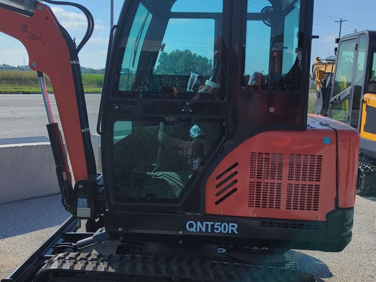 28-hp---cfg-industrial-mini-excavator-enclosed-cab---qnt50r---(2025)-image-9