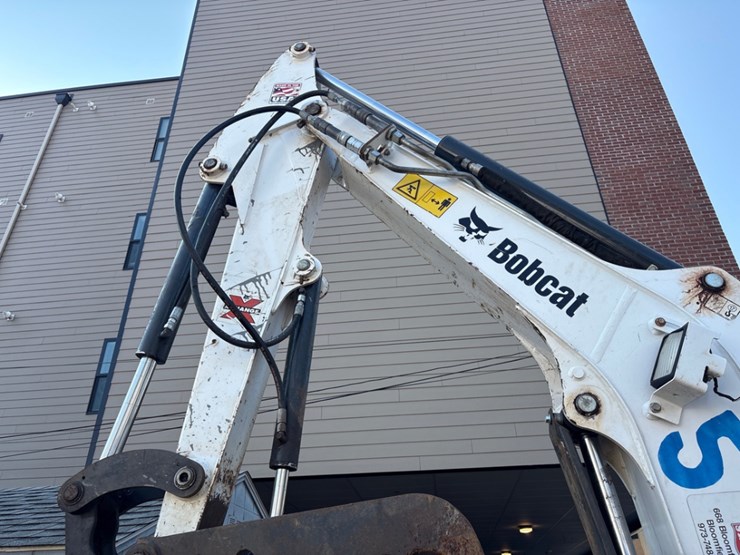 2019-bobcat-e35-image-10