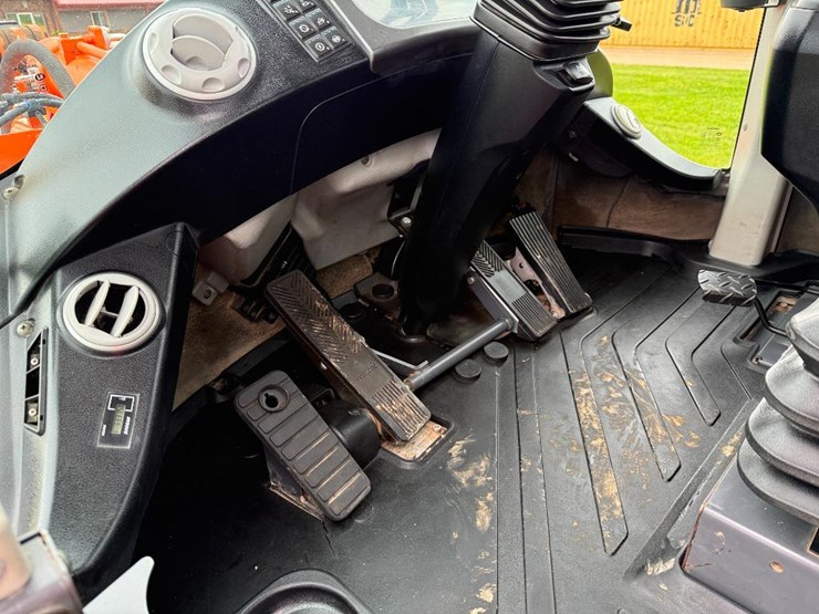 2017-doosan-dl220-5-image-47