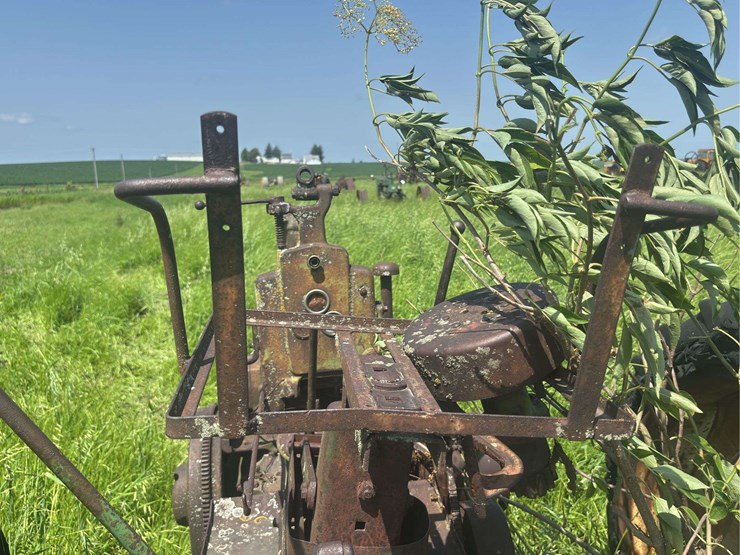 john-deere-model-b-image-38
