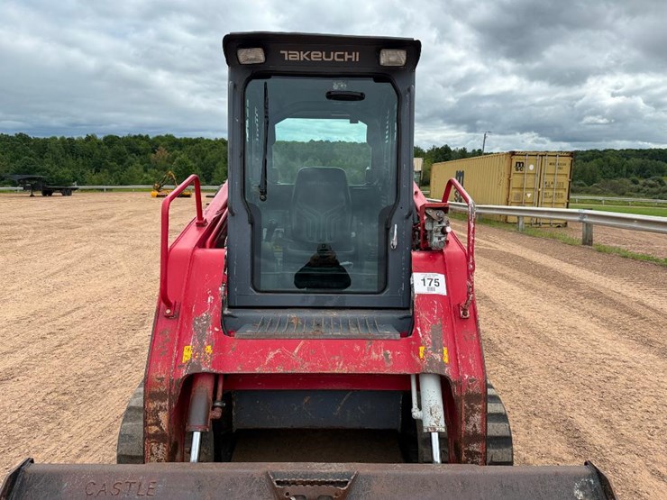 2015-takeuchi-tl12-image-17