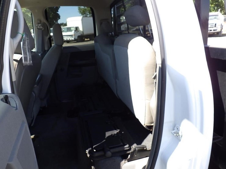 2006-dodge-ram-3500-image-21