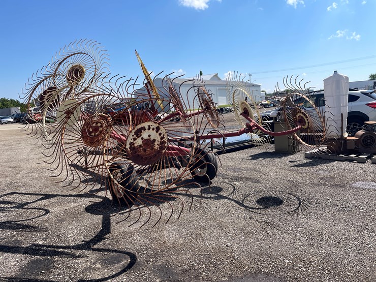 #6249-•-agc-wheel-rake-image-6