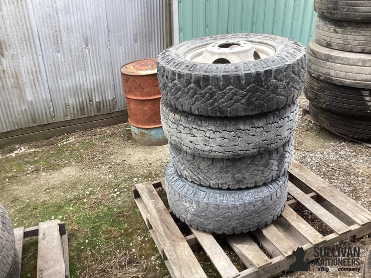 245/75r17-tires-&-rims-image-4