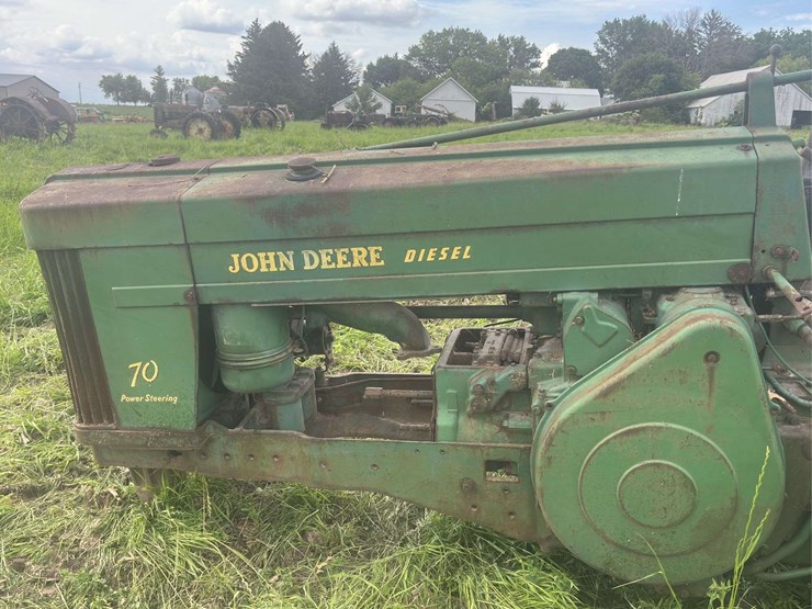john-deere-70-image-22