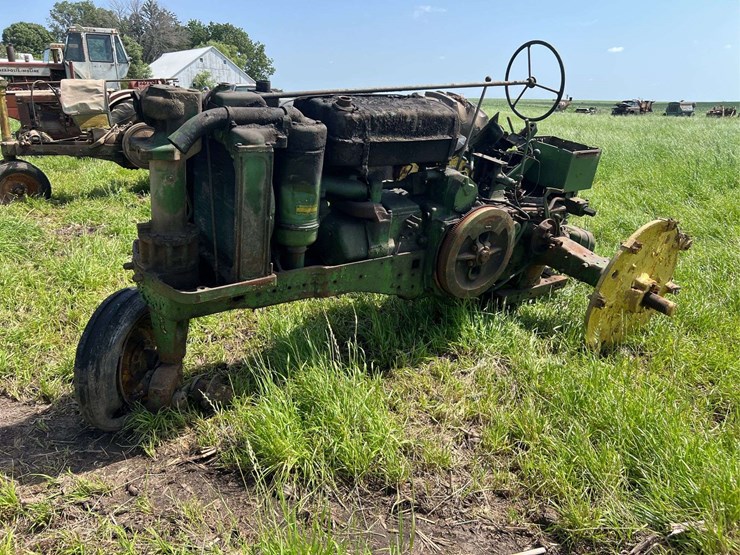 john-deere-70-image-1