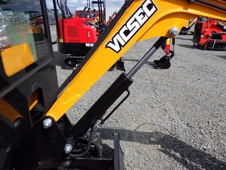 2025-vicsec-va13c-hydraulic-excavator-image-11